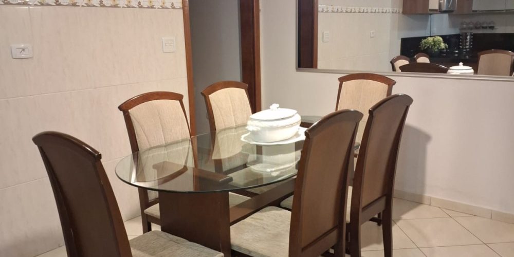 Casa para alugar O portão automático , armários embutidos na cozinha . Ar condicionado no quarto churrasqueira no quintal .